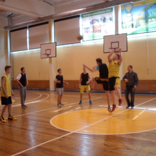 7-8 kl. berniukų komanda dalyvavo krepšinio turnyre Antano Sereikos taurei laimėti