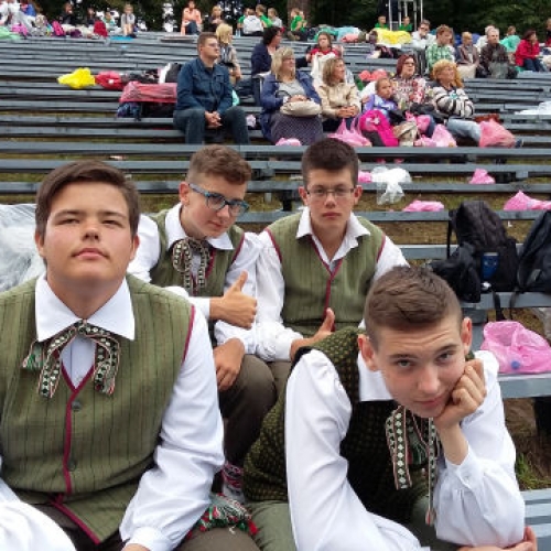 Salduviečiai Lietuvos moksleivių dainų šventėje
