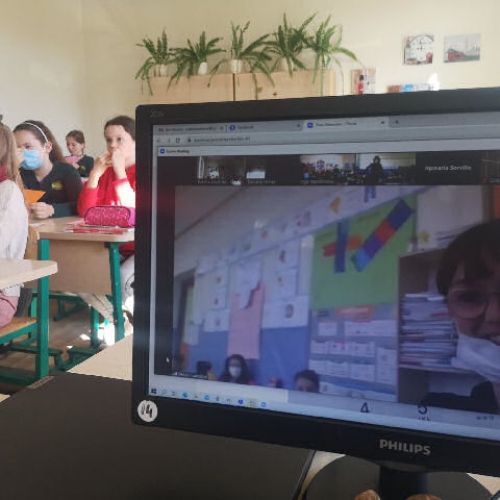 eTwinning projekto ,,Playing with Shapes“ partnerių mokyklų iš šiaurės ir pietų Italijos, Rumunijos ir Lietuvos susitikimas