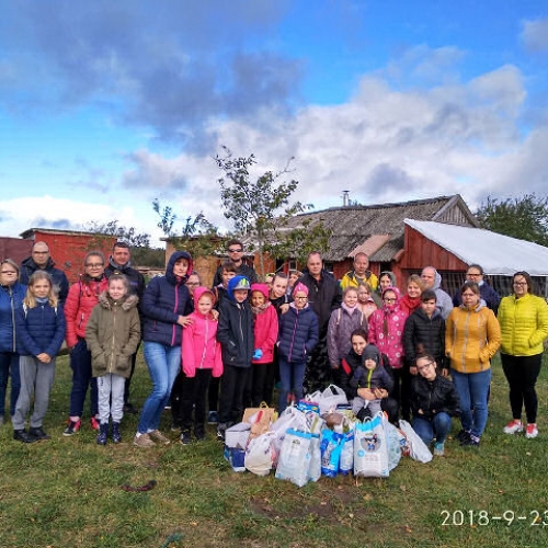 5c klasės mokiniai lankėsi Šiaulių gyvūnų globos namuose „Šiaulių letenėlė“