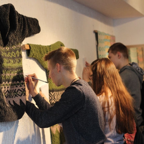 Lietuvių liaudies tekstilės ornamentika tautodailininkų kūryboje