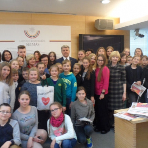 Seime lankėsi Šiaulių Salduvės progimnazijos mokiniai ir mokytojai